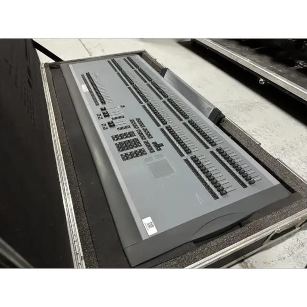 ETC Express 72/144 Console - Image 1